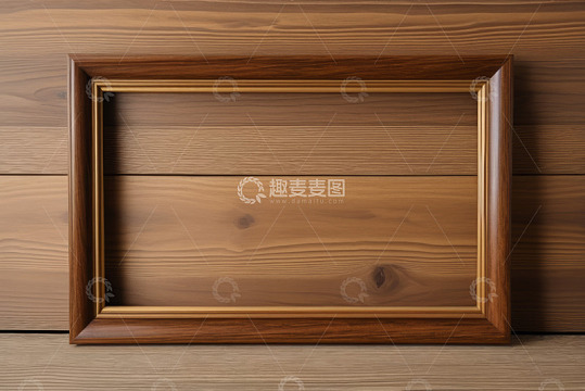 木质背景上的木质相框