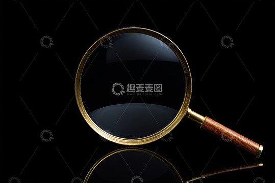 金色放大镜特写