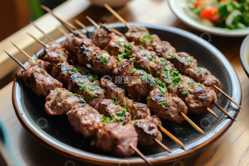 高清大图下载【趣麦麦图】美味的一盘烤羊肉串