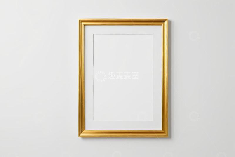 高清大图下载【趣麦麦图】金色相框挂于白色墙面