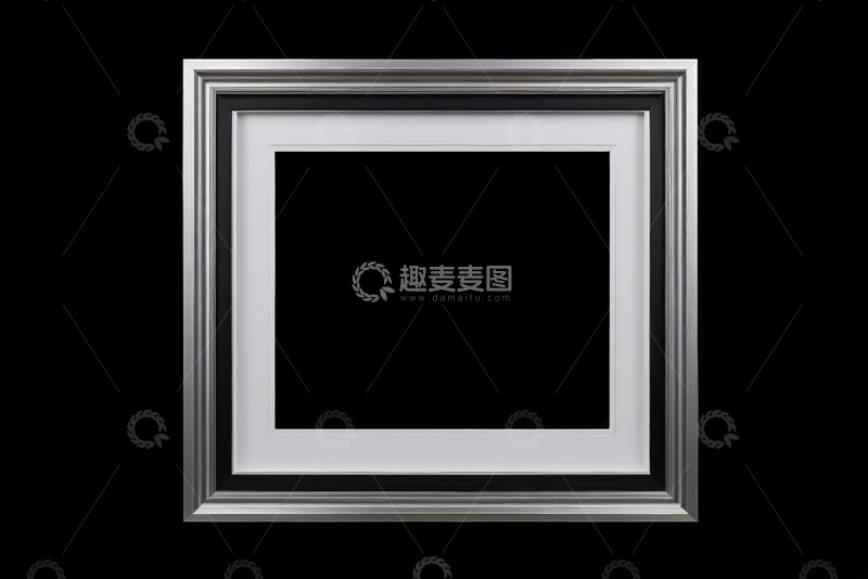 高清大图下载【趣麦麦图】黑色背景下的银色装饰画框架