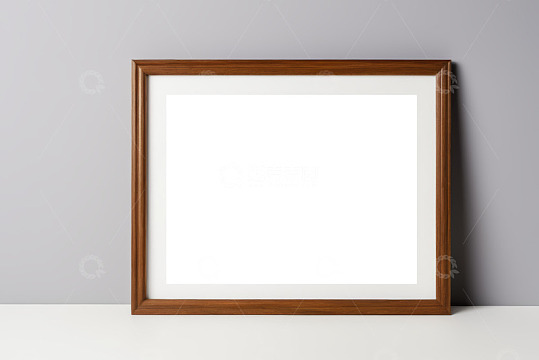 棕色框架白色背景展示图