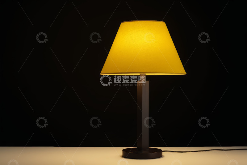高清大图下载【趣麦麦图】台灯特写,暖光照明场景