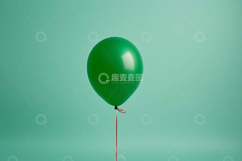 高清大图下载【趣麦麦图】-绿色气球配浅绿色背景素材