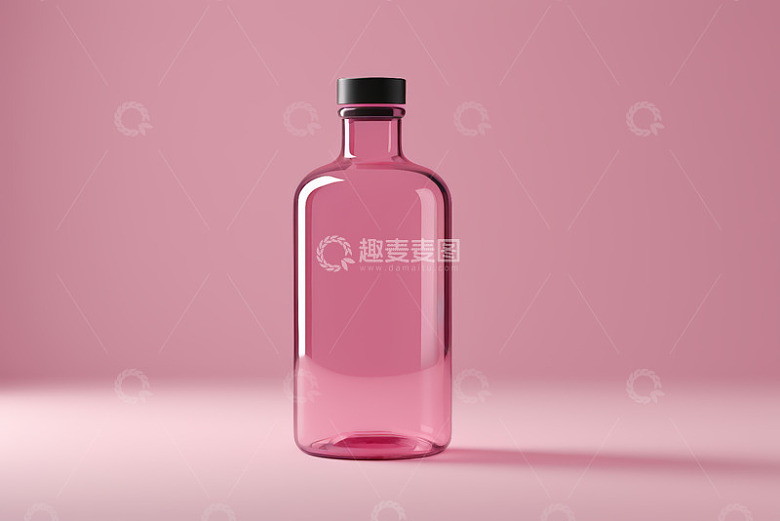粉色背景透明玻璃瓶