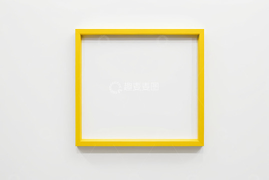 白色背景上的黄色方形框架