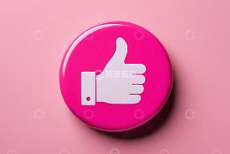 粉色点赞图标特写