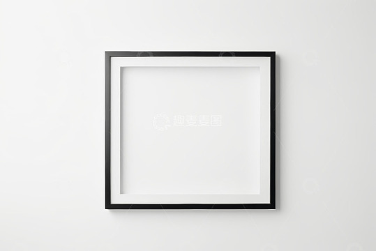 白色背景上的黑色相框