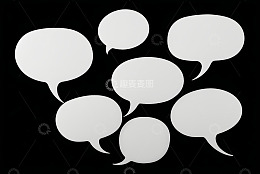 黑色背景白色对话气泡