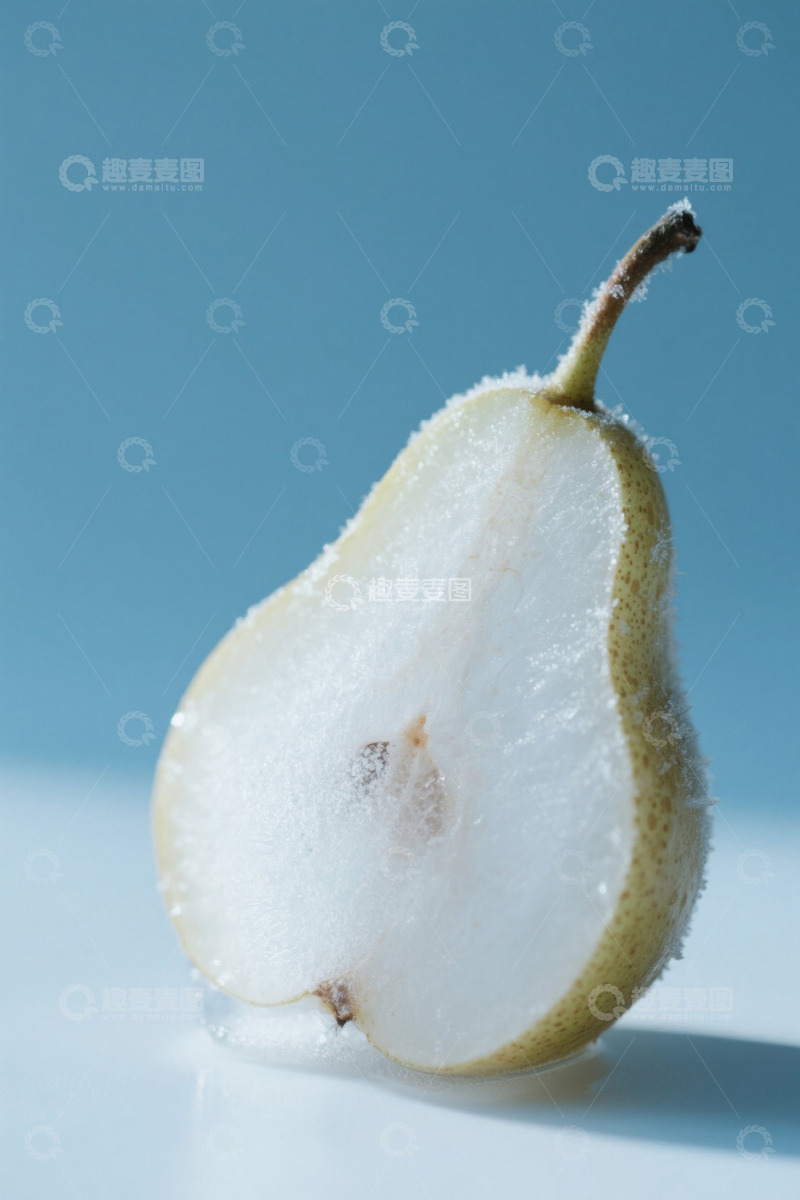 高清大图下载【趣麦麦图】半颗覆霜梨子特写
