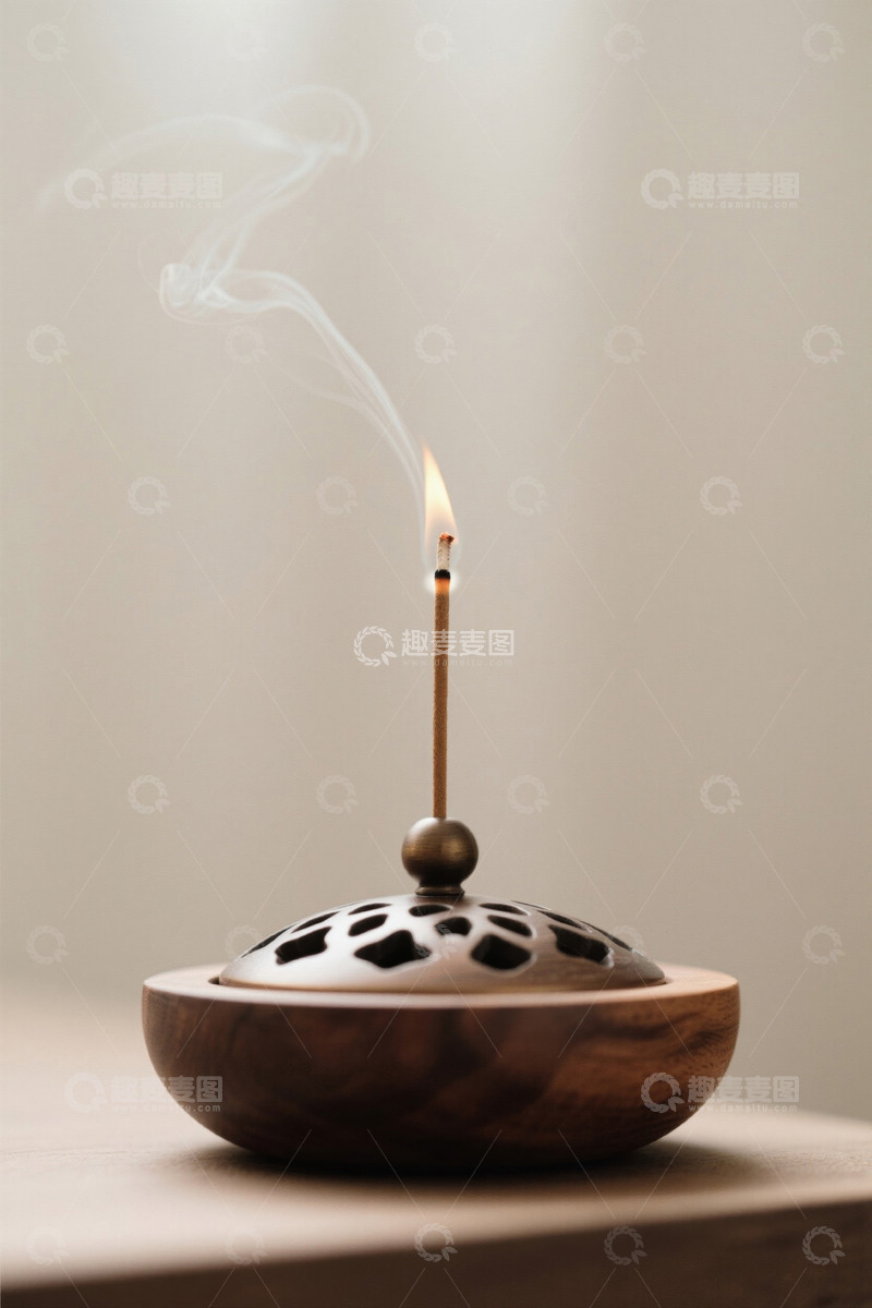 高清大图下载【趣麦麦图】点燃香薰的古风香炉特写