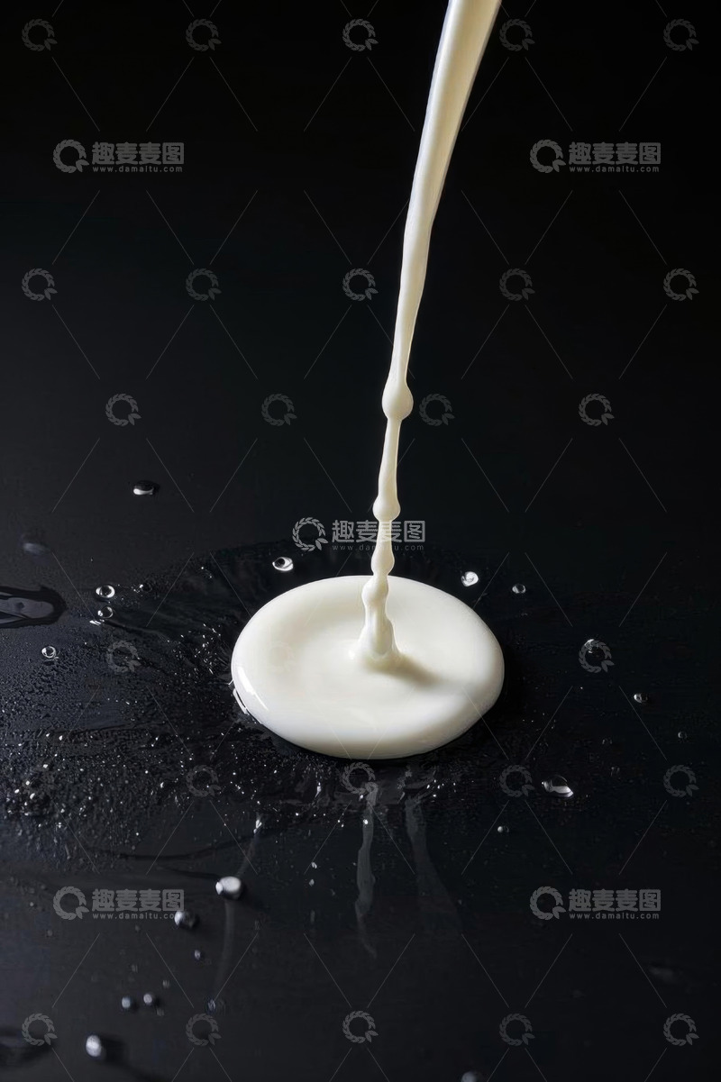 高清大图下载【趣麦麦图】牛奶倾倒滴落特写画面