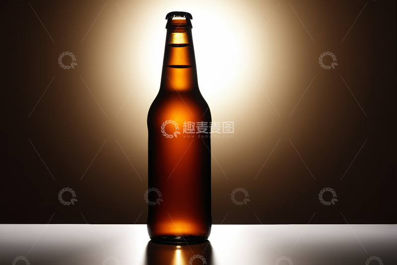 高清大图下载【趣麦麦图】棕色啤酒瓶特写素材
