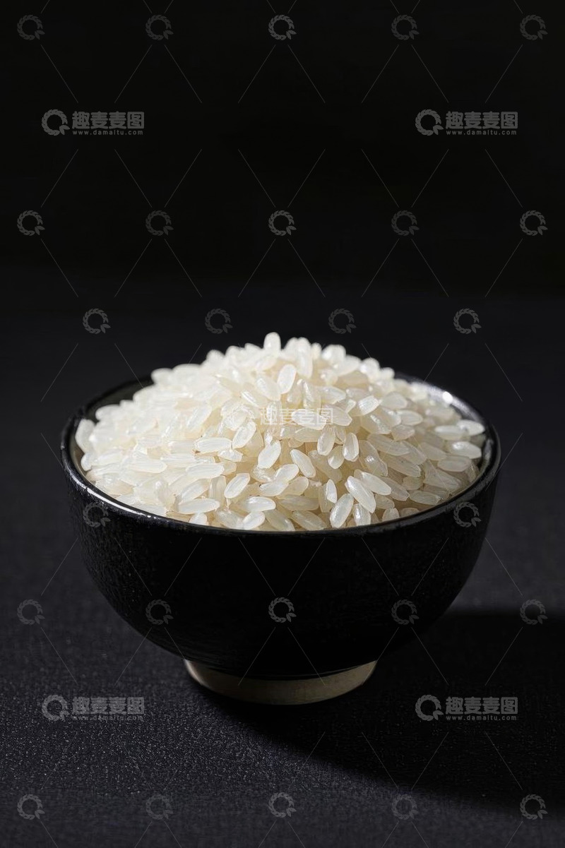 高清大图下载【趣麦麦图】黑色碗中盛放的白色大米