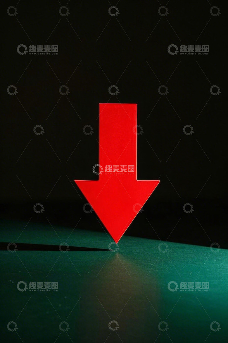 红色向下箭头特写