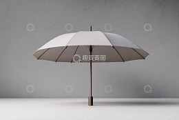 白色雨伞独立展示