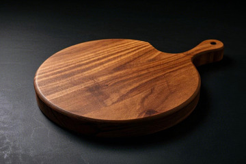 圆形木质砧板特写