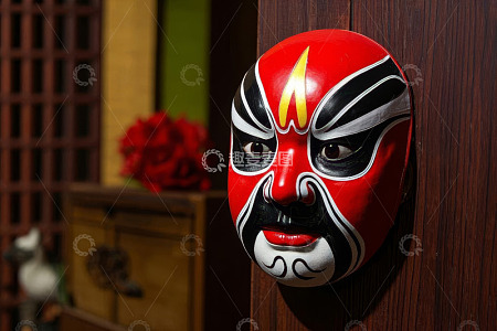 中式房间内悬挂的京剧脸谱