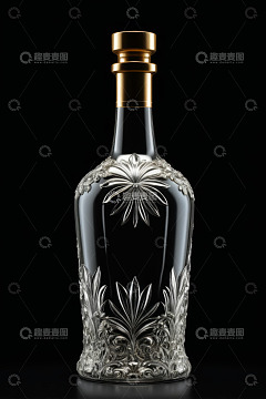 雕花玻璃酒瓶特写