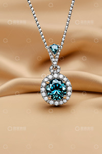 蓝宝石钻石项链珠宝特写