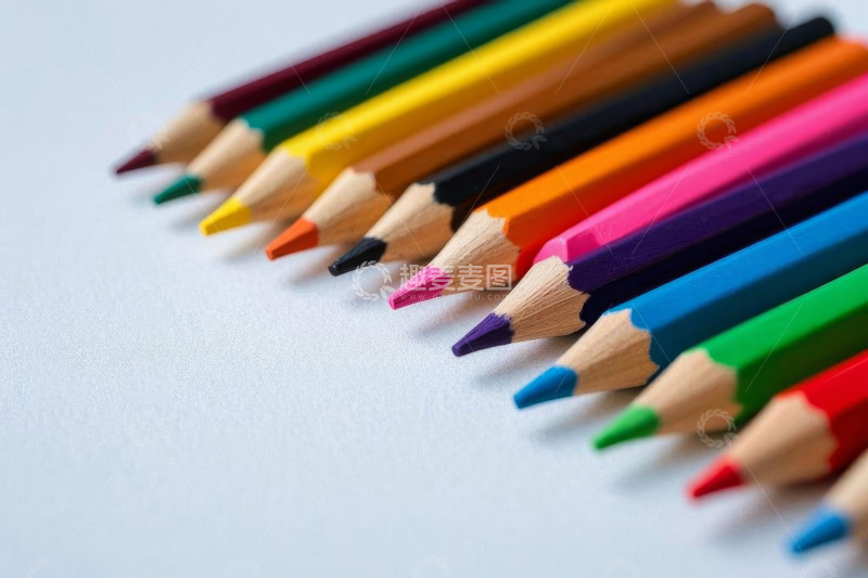 高清大图下载【趣麦麦图】彩色铅笔整齐排列