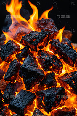 燃烧的炭火特写