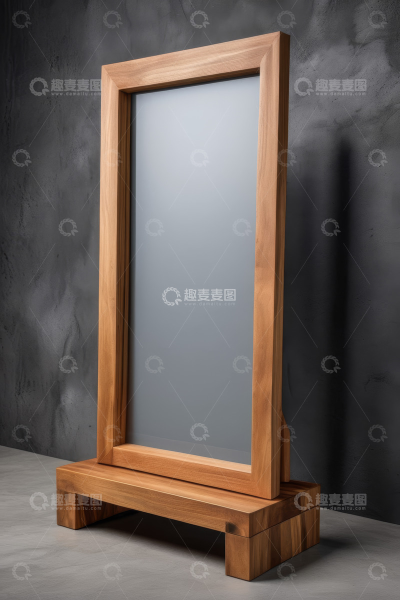 高清大图下载【趣麦麦图】木质落地镜摆放在灰色背景前