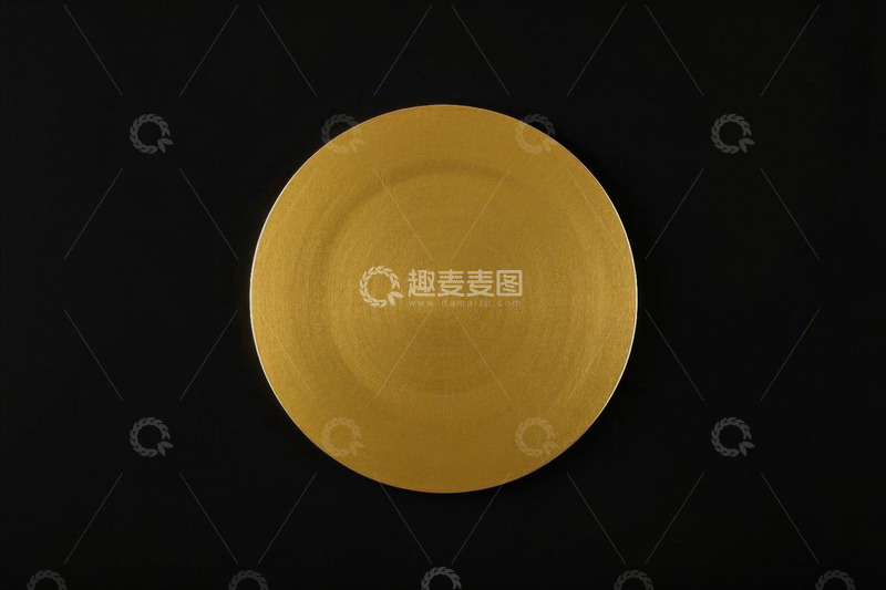 高清大图下载【趣麦麦图】黑色背景上的金色圆盘