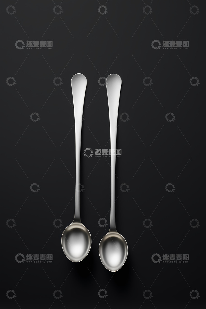 高清大图下载【趣麦麦图】黑色背景下的两把金属勺子