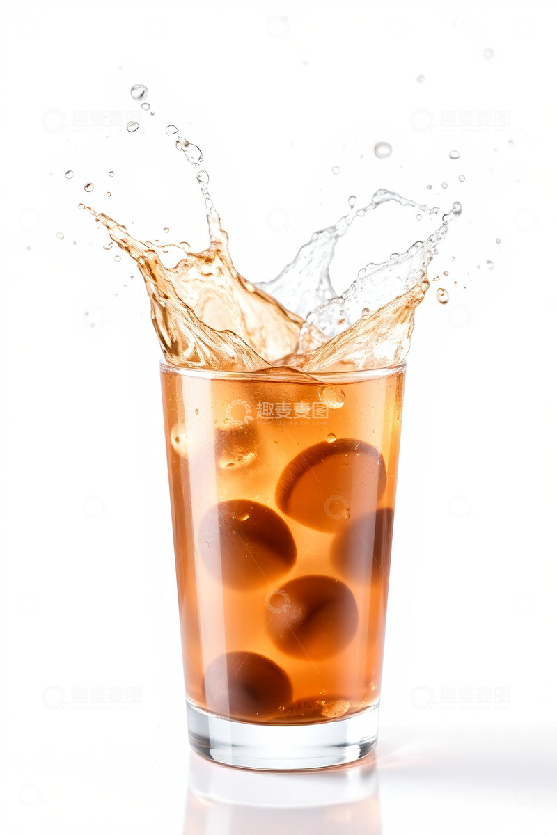 高清大图下载【趣麦麦图】玻璃杯中的冰饮溅起水花