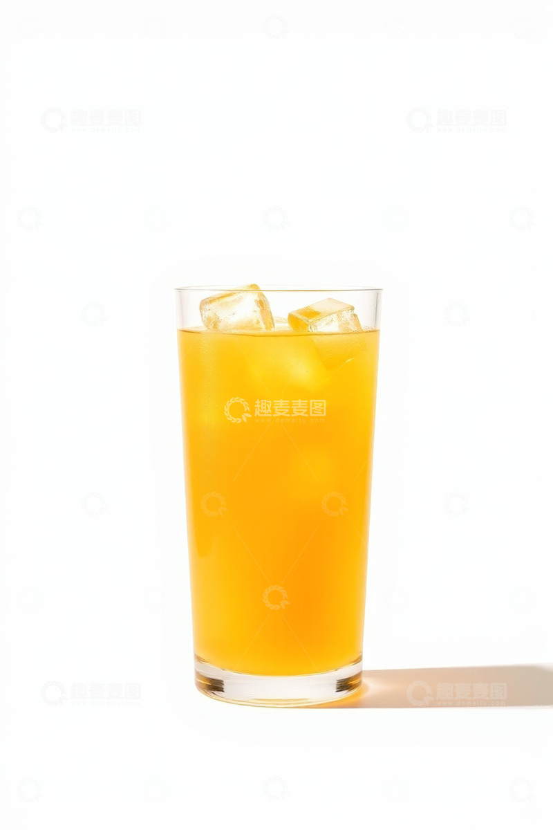 高清大图下载【趣麦麦图】-玻璃杯装冰镇黄色饮料