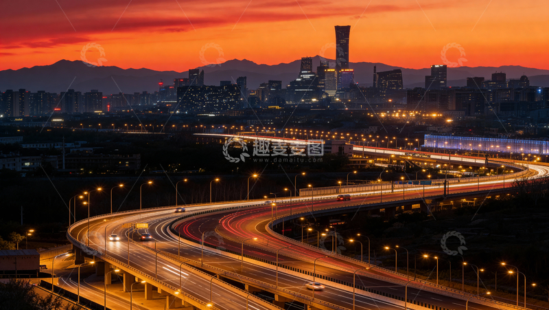 高清大图下载【趣麦麦图】夕霞染城夜霓虹环道车流织光带