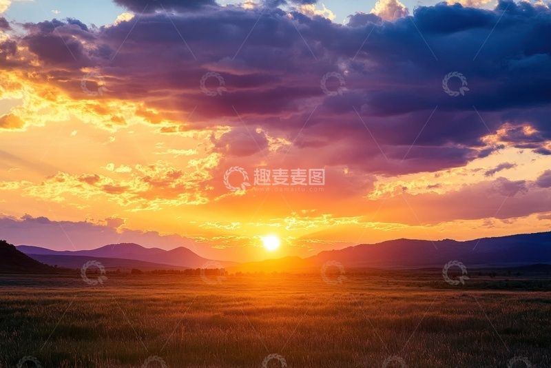 高清大图下载【趣麦麦图】草原黄昏下的自然美景