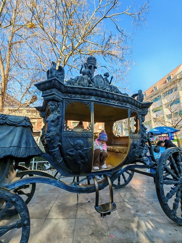 复古马车街景写真