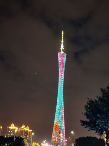 夜景广州塔霓虹灯光秀