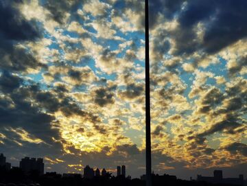 黄昏城市云彩美景摄影