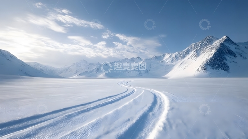 高清大图下载【趣麦麦图】雪山风光雪地轨迹摄影图片