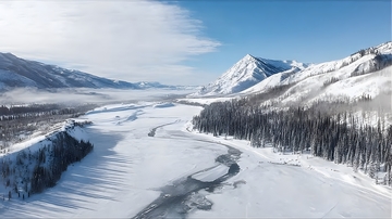 雪山河流冬季风光航拍图
