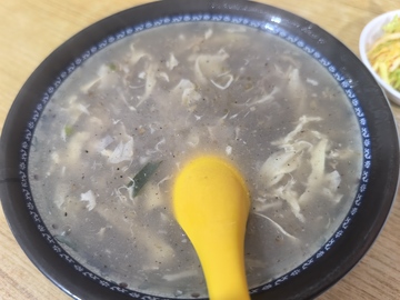 黑色碗装清汤辣汤