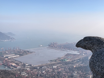 石雕远眺海港全景