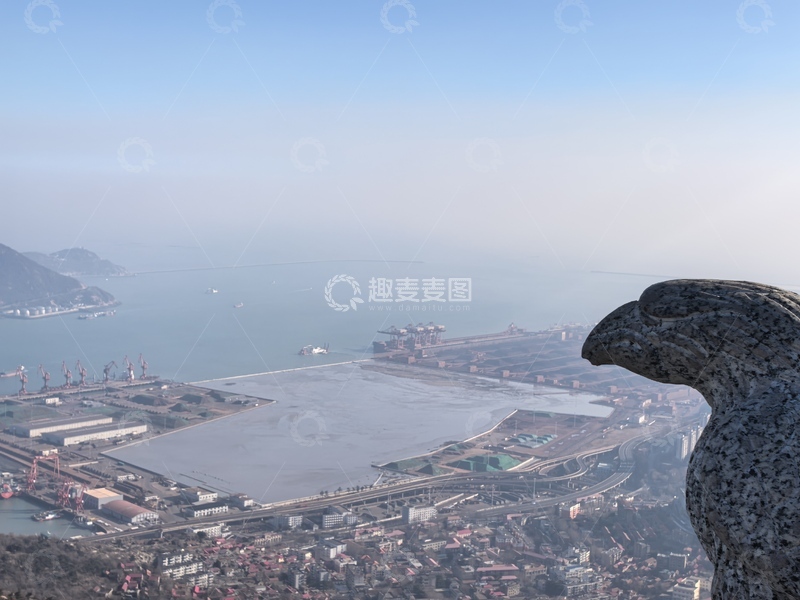 高清大图下载【趣麦麦图】-石雕远眺海港全景