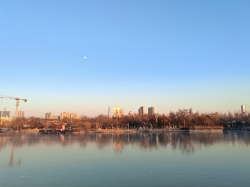 城市湖景晨曦风光摄影