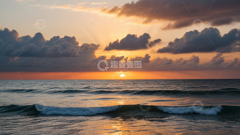 高清大图下载【趣麦麦图】海洋日落时分的天空与海浪