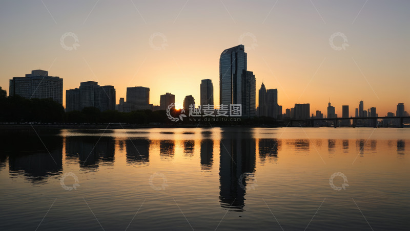高清大图下载【趣麦麦图】河畔城市建筑群日落景象