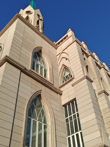 教堂建筑风格立面摄影