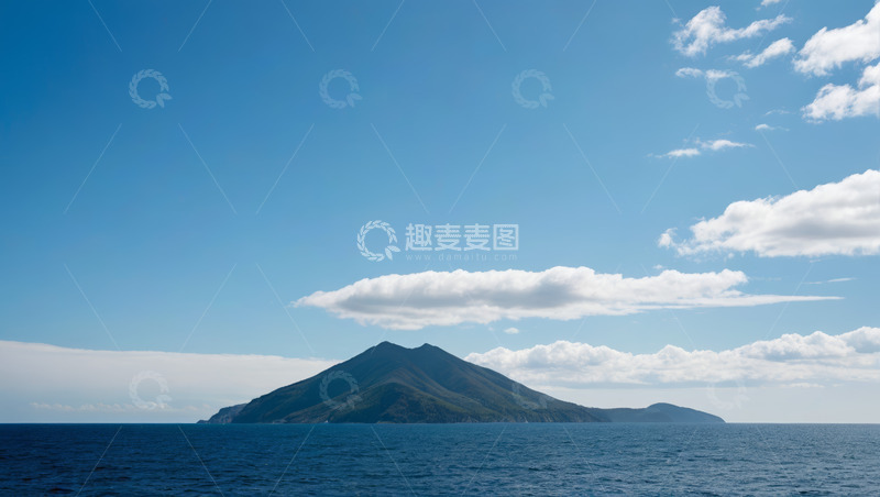 高清大图下载【趣麦麦图】海上远山与蓝天白云景观