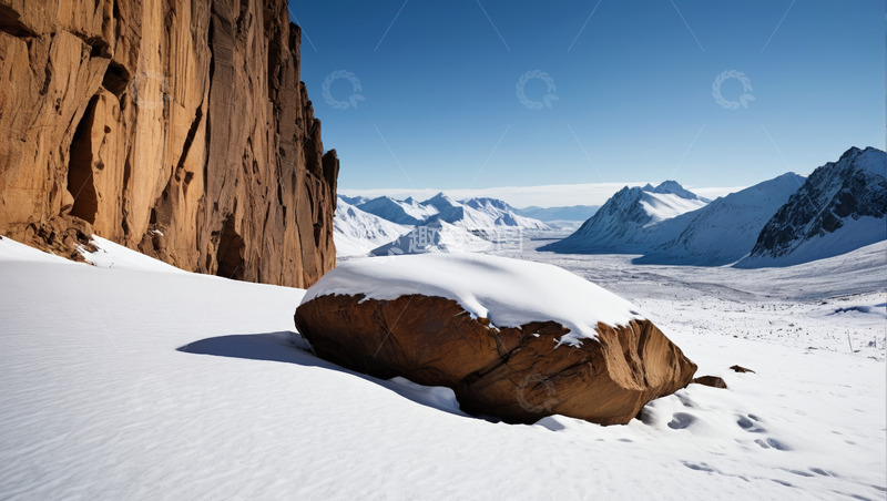 高清大图下载【趣麦麦图】雪山下覆盖积雪的岩石景观