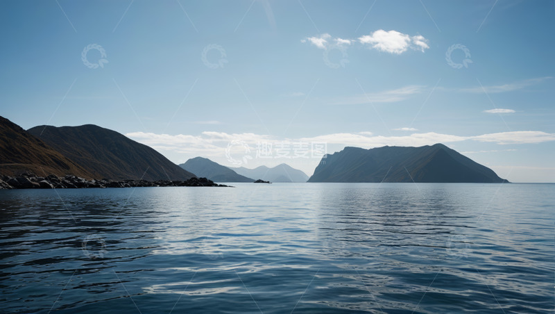 高清大图下载【趣麦麦图】山水相依的宁静湖泊风光