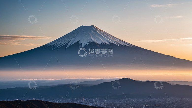 日本富士山壮丽全景