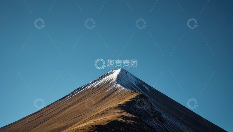 高清大图下载【趣麦麦图】雪山尖顶与蓝天自然景观